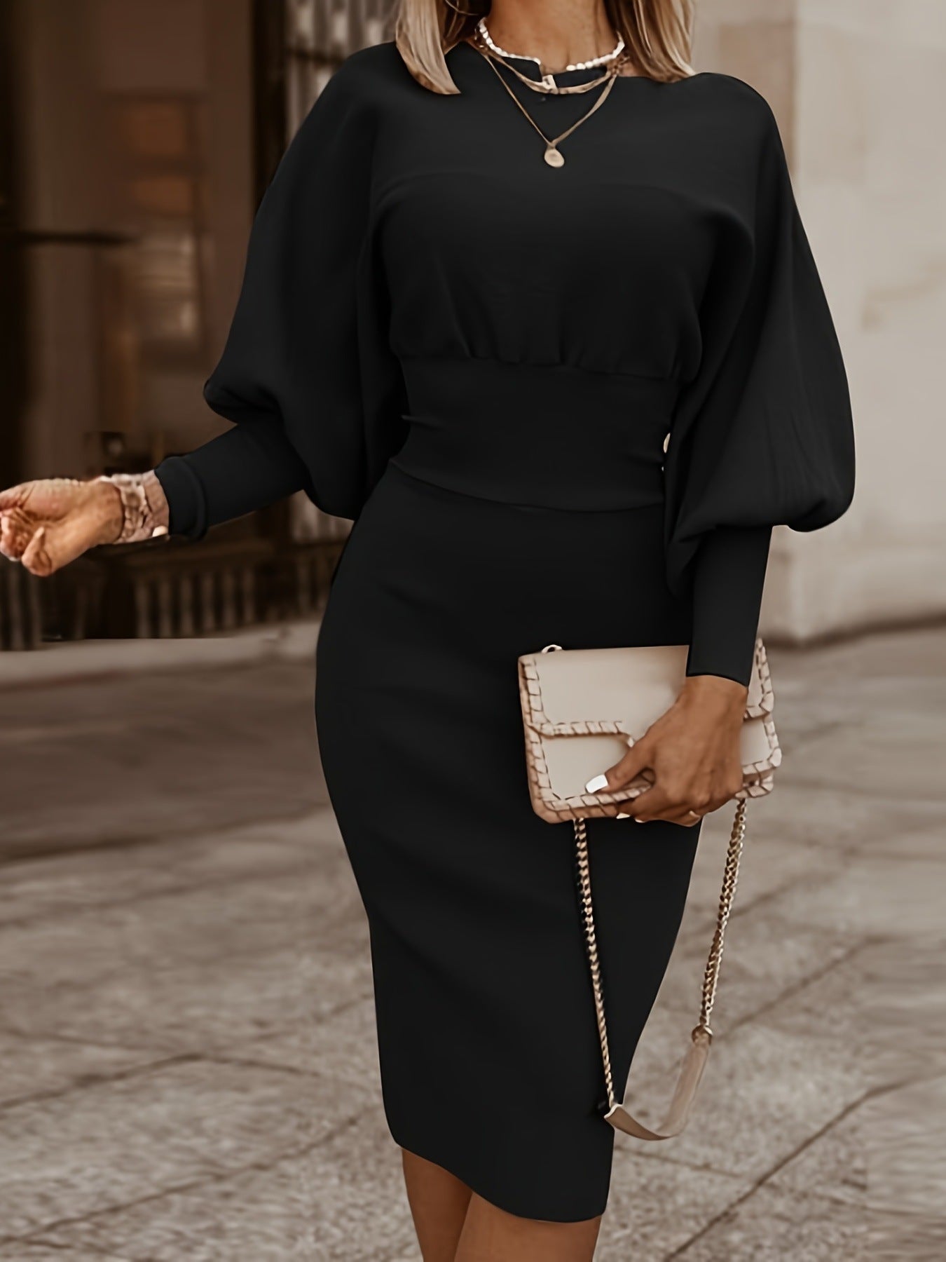 Slim-fit, elegant knitted winged sleeve dresses with sleeves – trendy and flattering